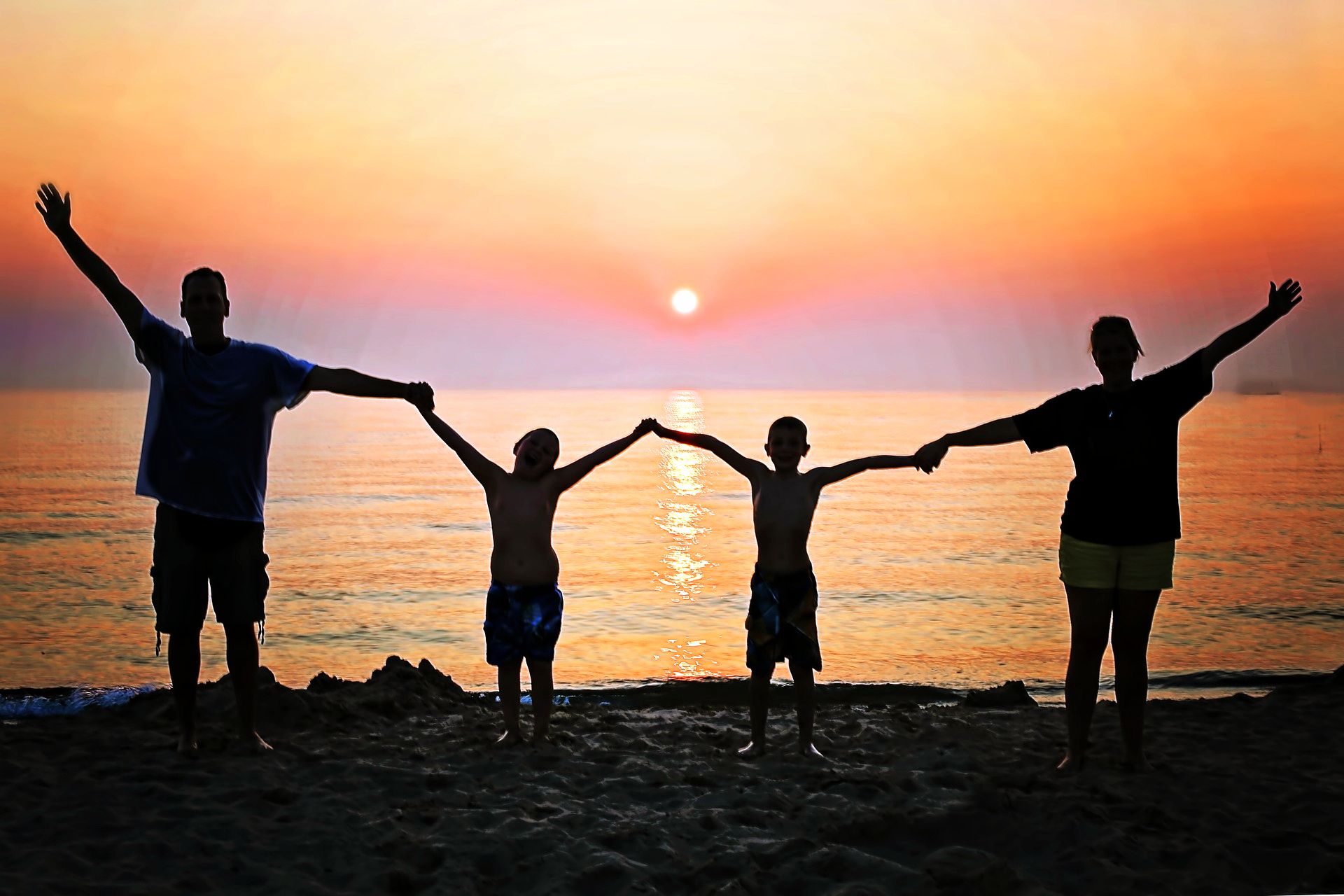 family-2611748_1920~2